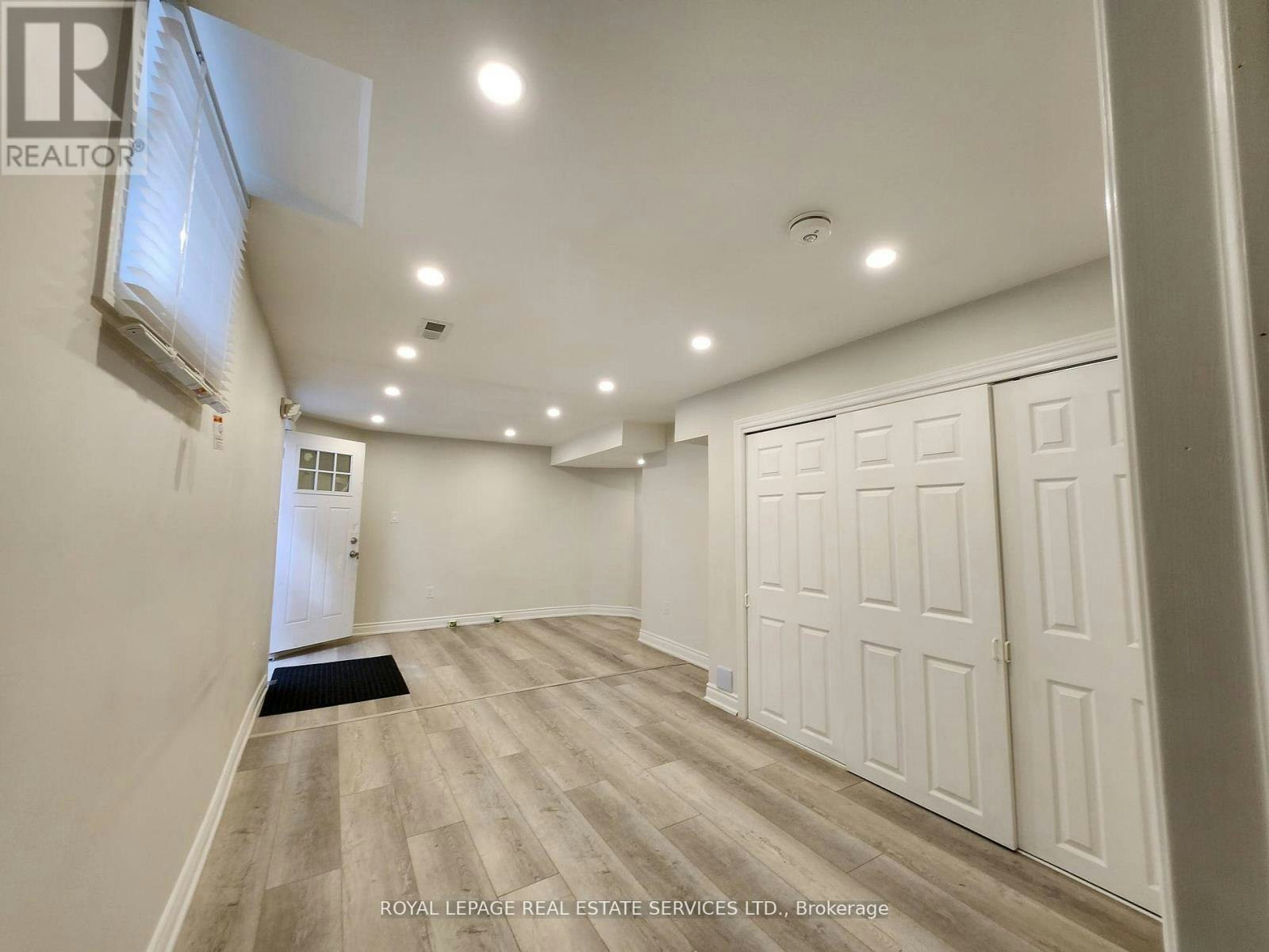 1447 Santa Rosa Court, Mississauga, ON, L5V 1H7 - 4