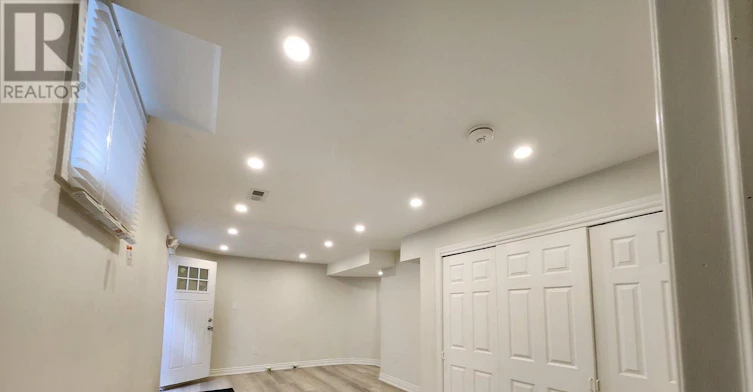 1447 Santa Rosa Court, Mississauga, ON, L5V 1H7 - 4
