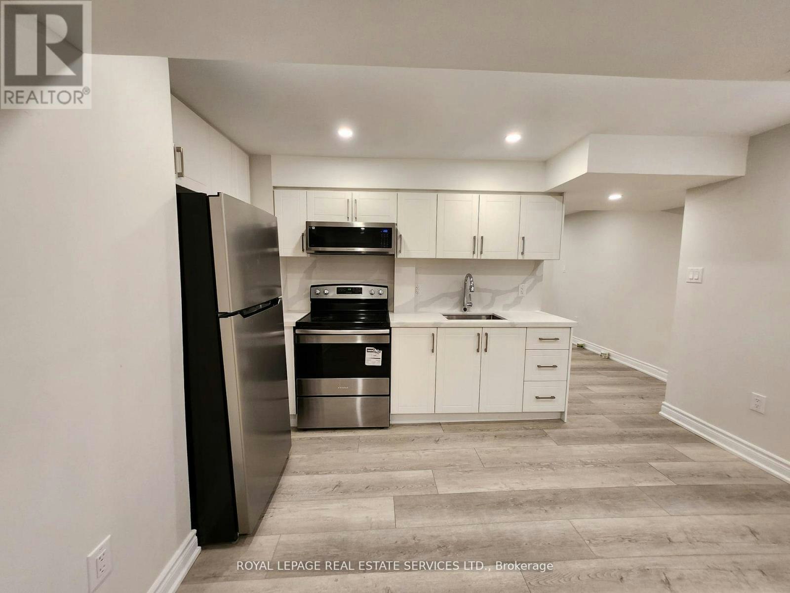 1447 Santa Rosa Court, Mississauga, ON, L5V 1H7 - 7