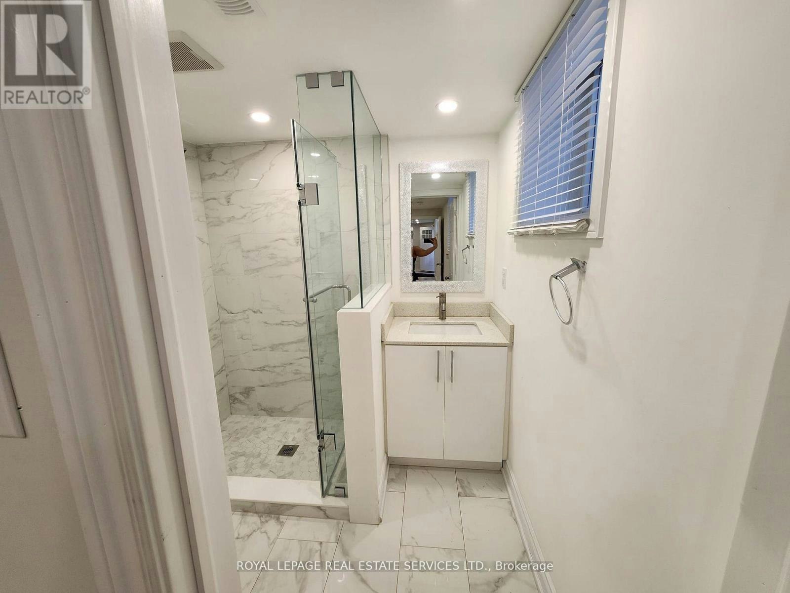 1447 Santa Rosa Court, Mississauga, ON, L5V 1H7 - 17