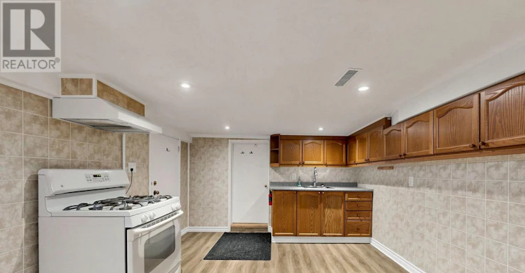 BSMT-150 Osler Street, Toronto, ON, M6N 2Y8 - 5
