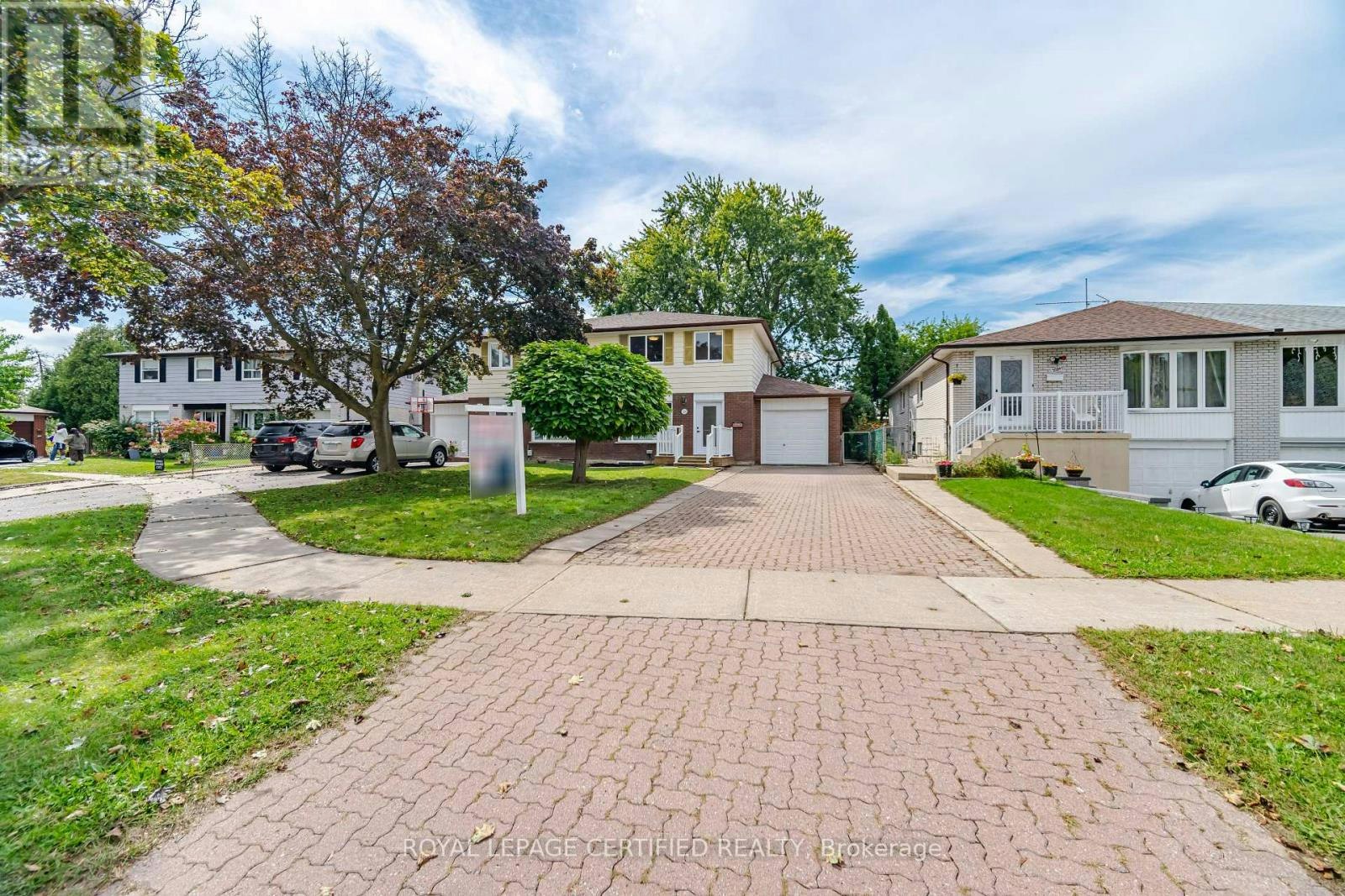 3390 Frobex Court, Mississauga, ON, L5C 2B5
