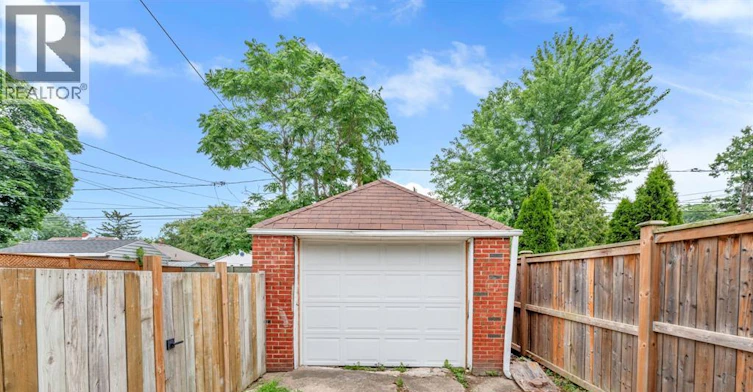 2318 Chandler, Windsor, ON, N8W 4A6 - 39