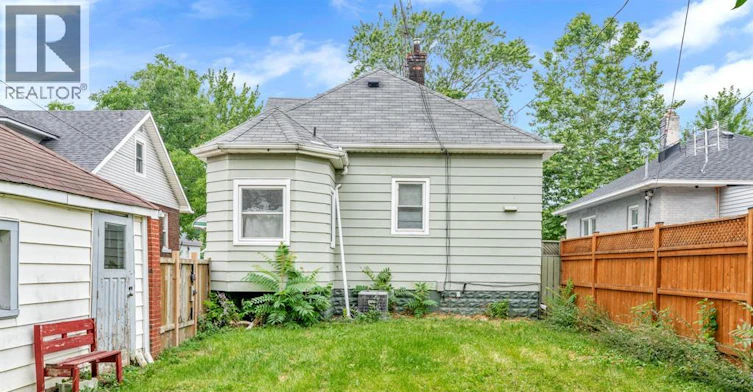 2318 Chandler, Windsor, ON, N8W 4A6 - 41