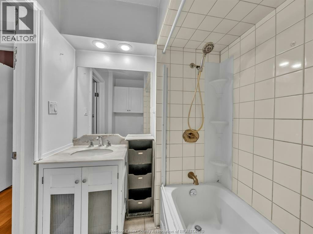 2318 Chandler, Windsor, ON, N8W 4A6 - 17