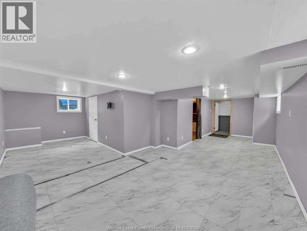 2318 Chandler, Windsor, ON, N8W 4A6 - 35