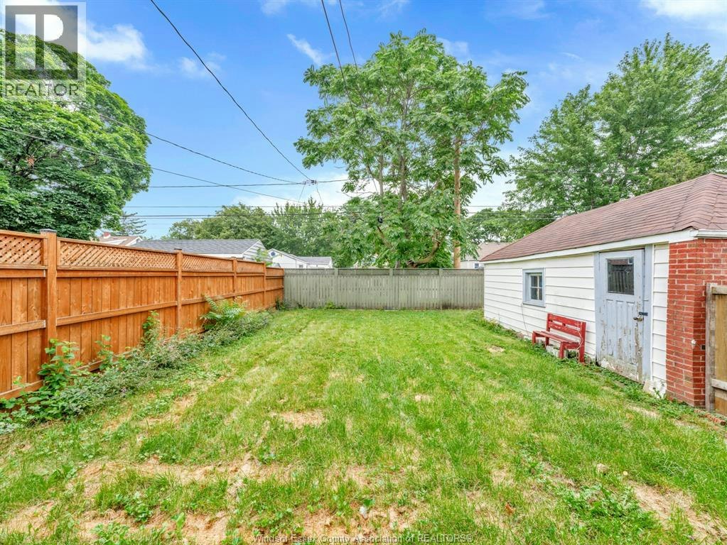 2318 Chandler, Windsor, ON, N8W 4A6 - 43