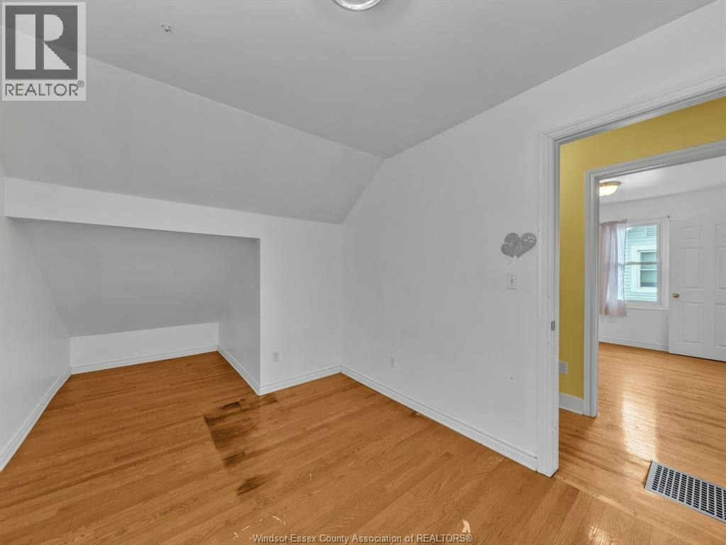 2318 Chandler, Windsor, ON, N8W 4A6 - 25