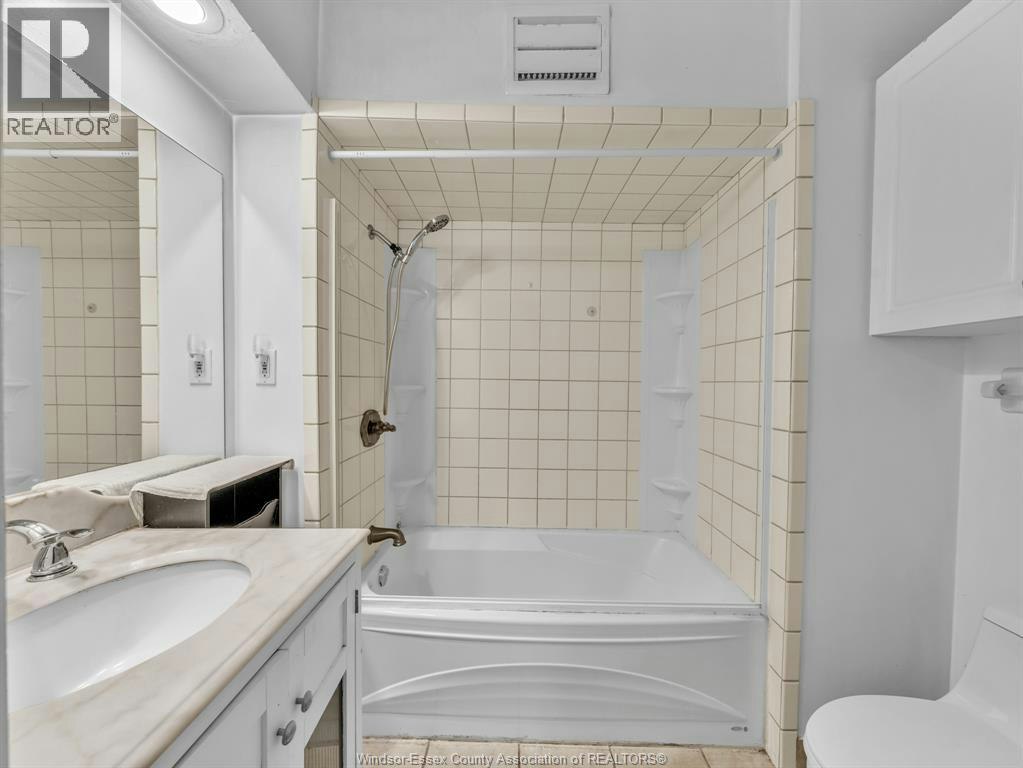 2318 Chandler, Windsor, ON, N8W 4A6 - 16