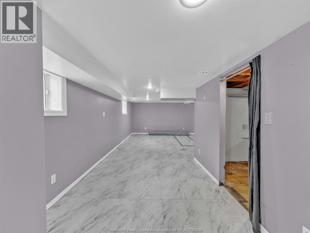 2318 Chandler, Windsor, ON, N8W 4A6 - 34