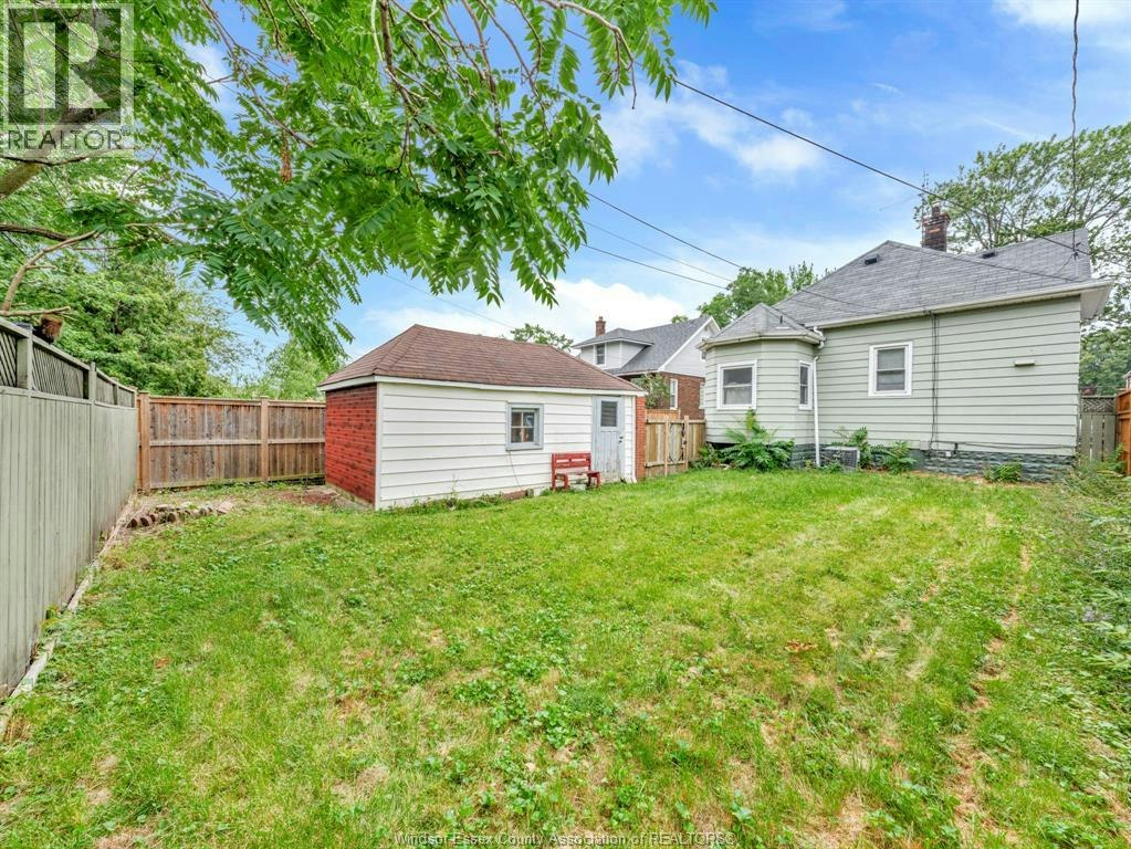 2318 Chandler, Windsor, ON, N8W 4A6 - 42