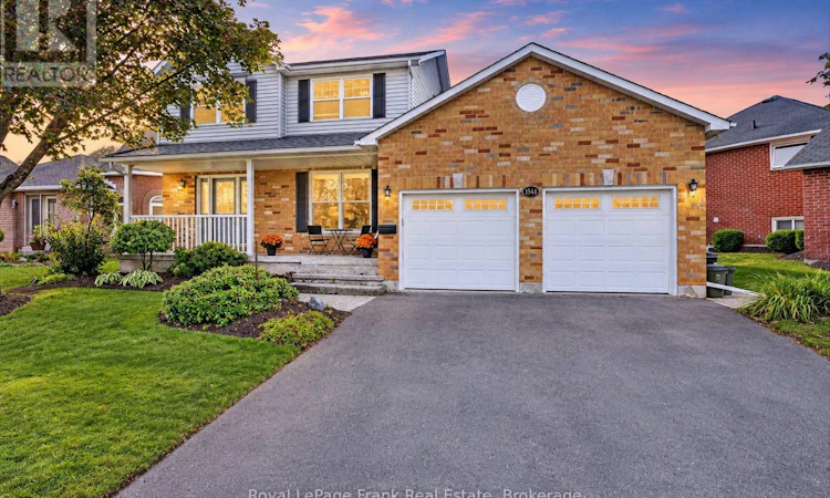 1544 Glenforest Crescent