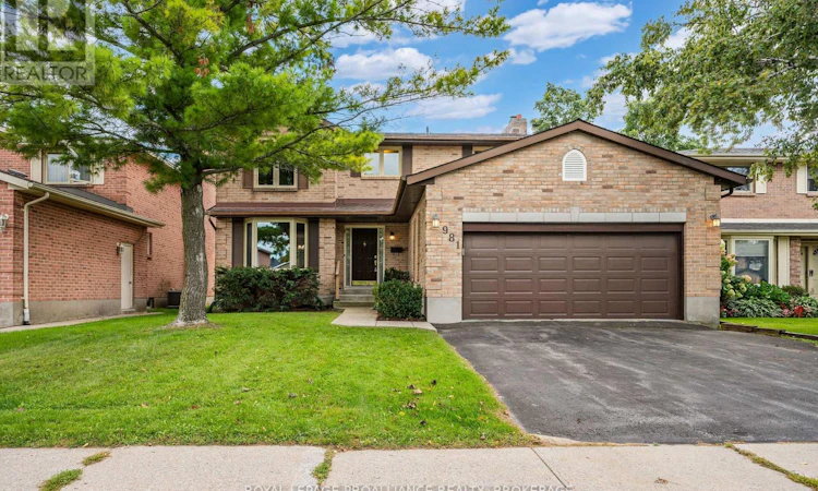 981 Edinborough Crescent