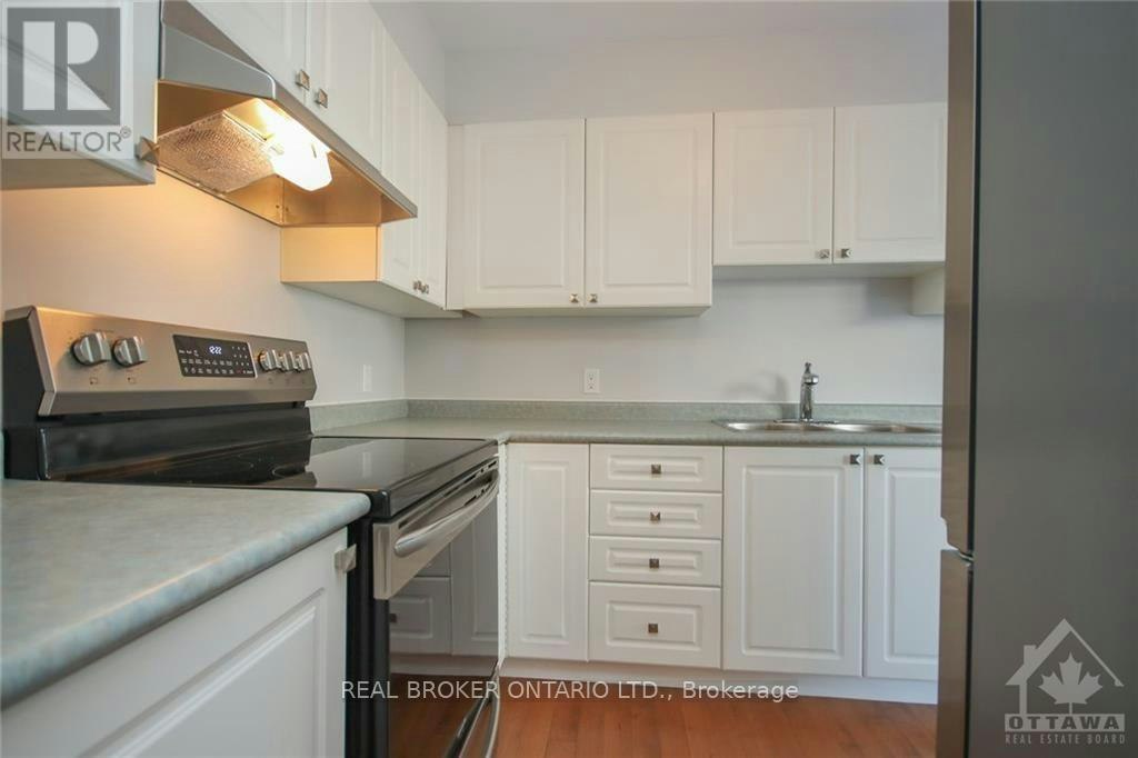 34 Scout Street, Ottawa, ON, K2C 4B9 - 16
