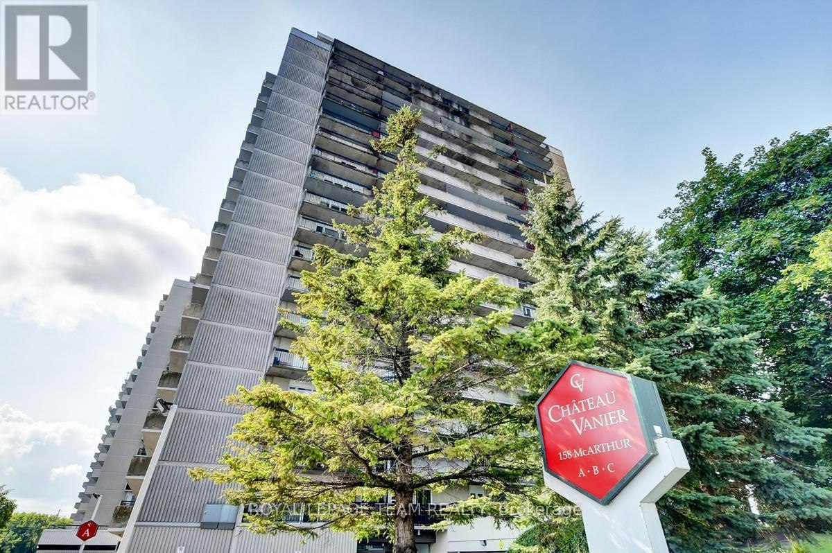 1208 158a Mcarthur Avenue, Ottawa, ON, K1L 8C9