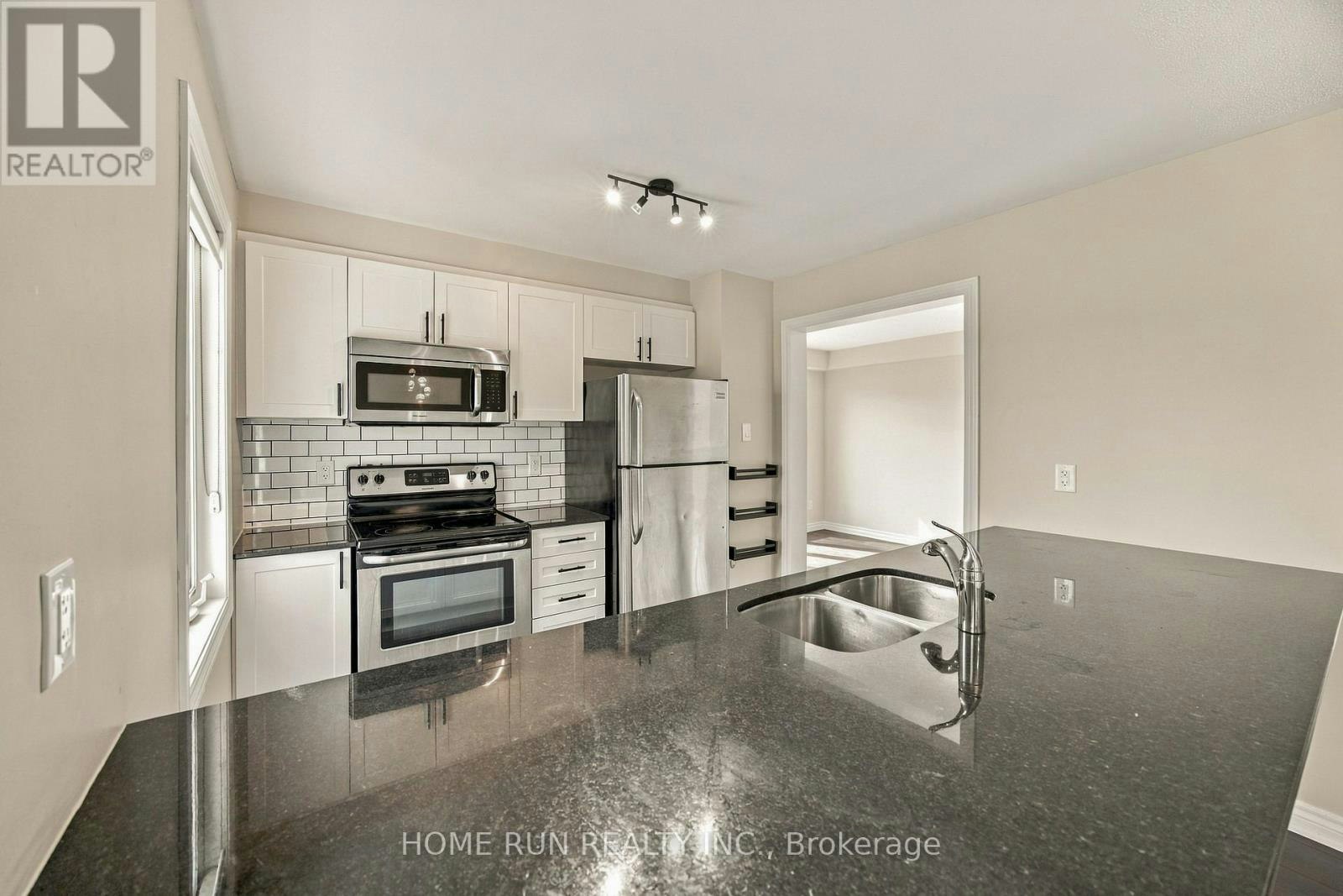 822 Maloja Way, Ottawa, ON, K2S 0P1 - 20