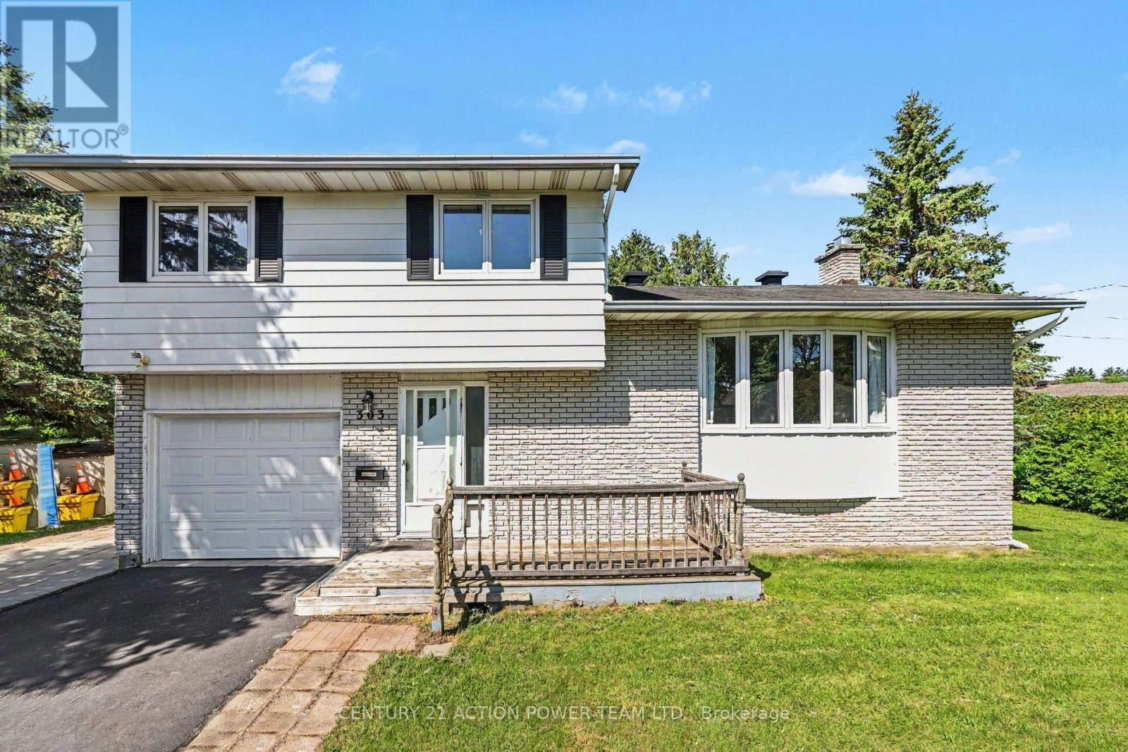 303 Hoylake Crescent, Ottawa, ON, K1E 1M1