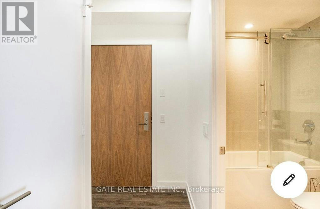 912-1 Grandview Avenue, Markham, ON, L3T 0G7 - 2