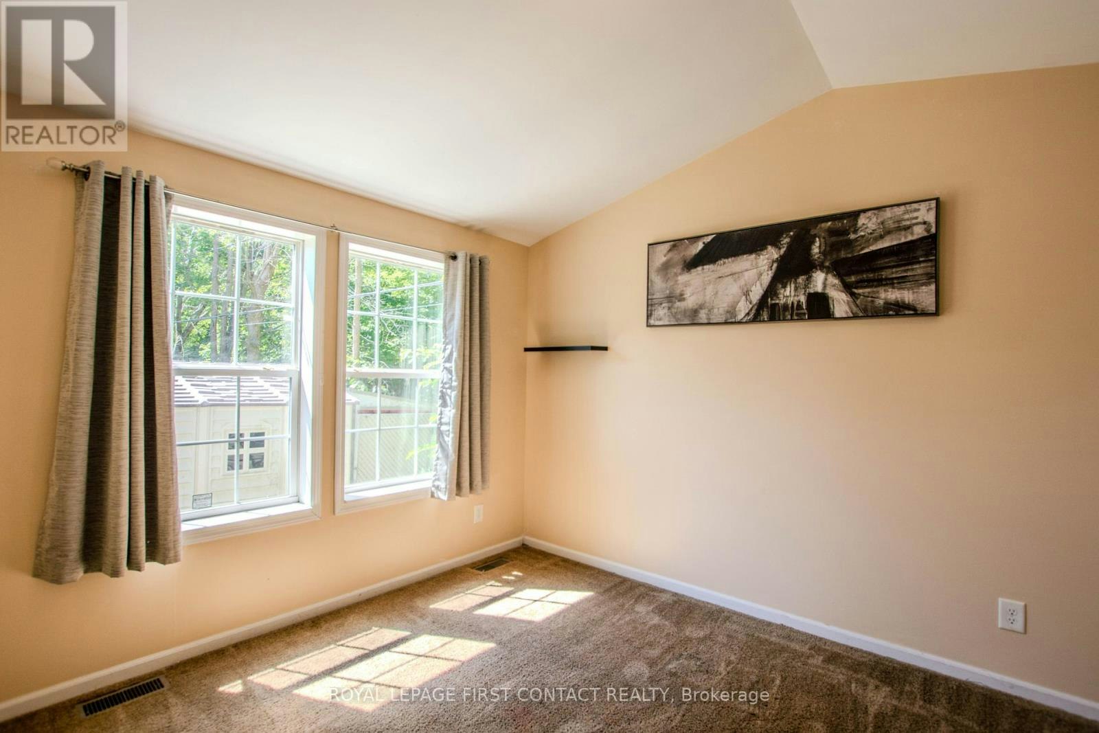 23 Georgian Glen Drive, Wasaga Beach, ON, L9Z 1K8 - 11