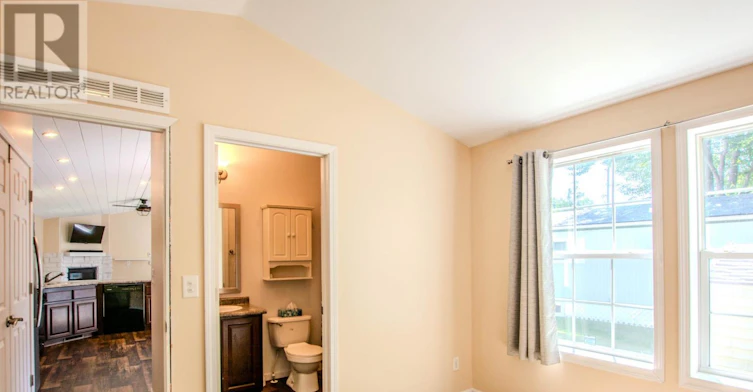 23 Georgian Glen Drive, Wasaga Beach, ON, L9Z 1K8 - 14