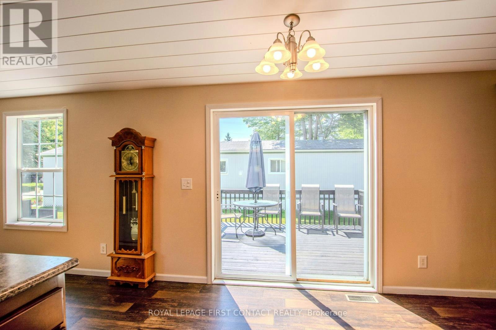 23 Georgian Glen Drive, Wasaga Beach, ON, L9Z 1K8 - 10