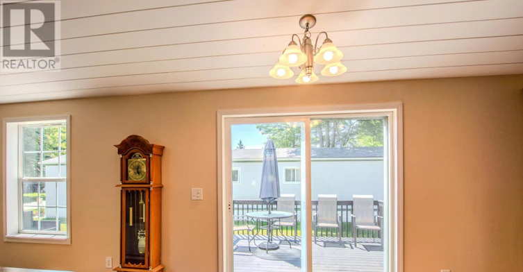 23 Georgian Glen Drive, Wasaga Beach, ON, L9Z 1K8 - 10