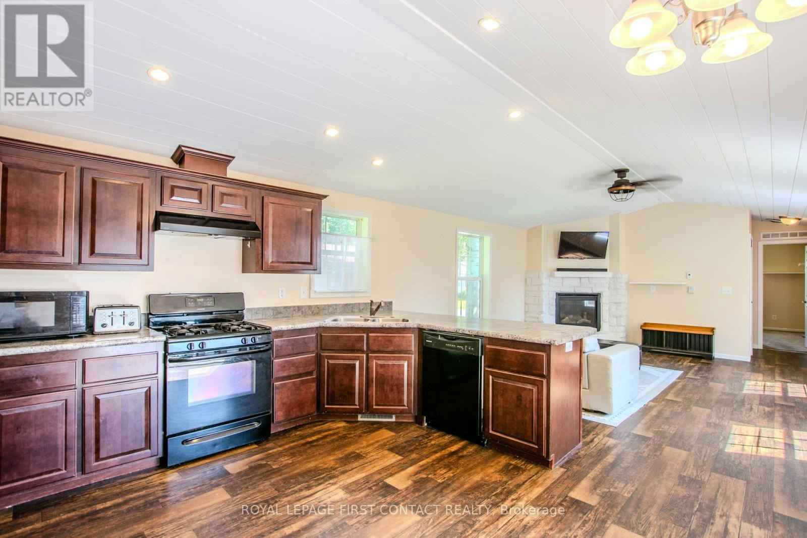 23 Georgian Glen Drive, Wasaga Beach, ON, L9Z 1K8 - 7