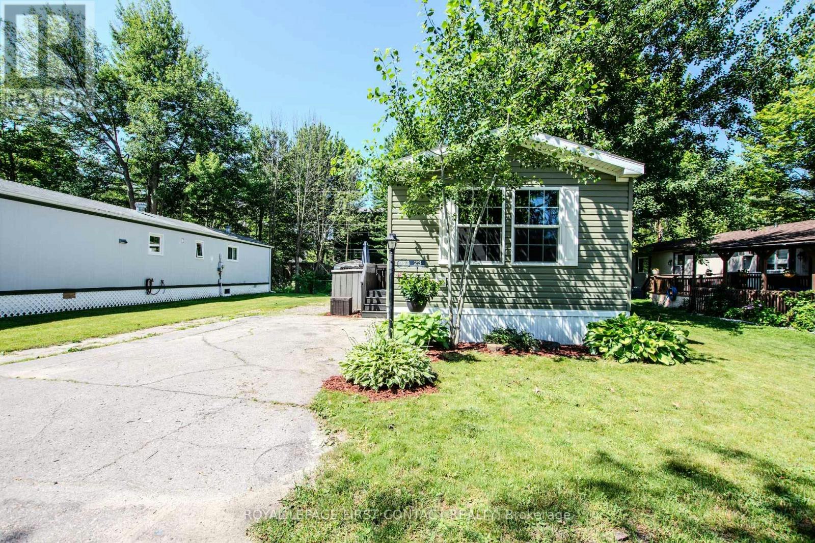 23 Georgian Glen Drive, Wasaga Beach, ON, L9Z 1K8 - 3