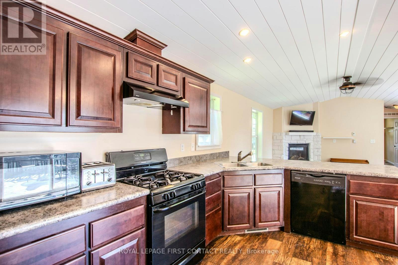 23 Georgian Glen Drive, Wasaga Beach, ON, L9Z 1K8 - 9