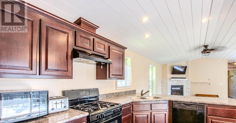 23 Georgian Glen Drive, Wasaga Beach, ON, L9Z 1K8 - 9