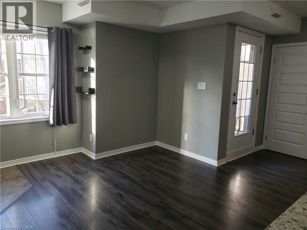 4E-255 Maitland Street, Kitchener, ON, N2R 1Z2 - 3