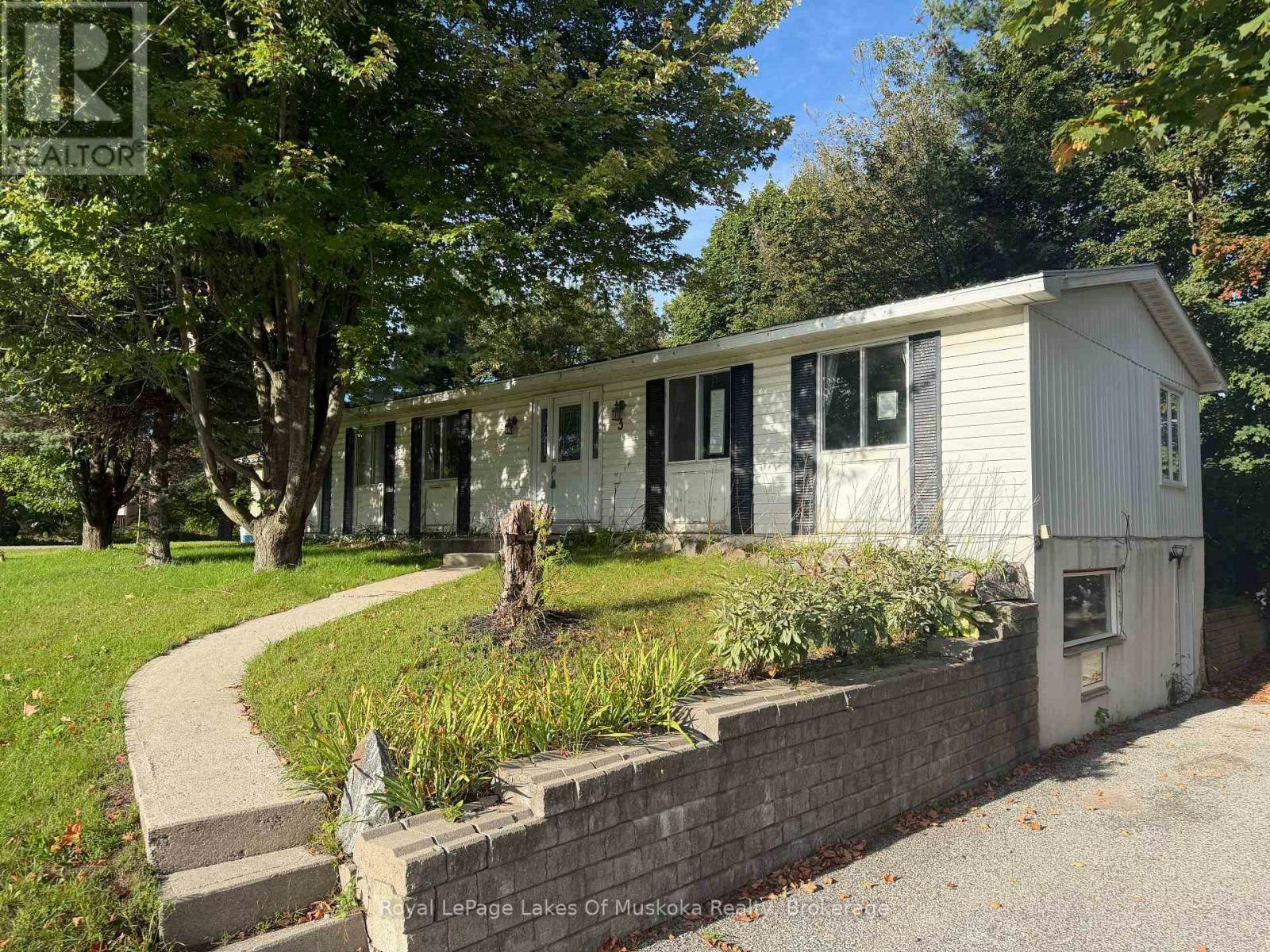 3 Wellington Street, Bracebridge, ON, P1L 1E8