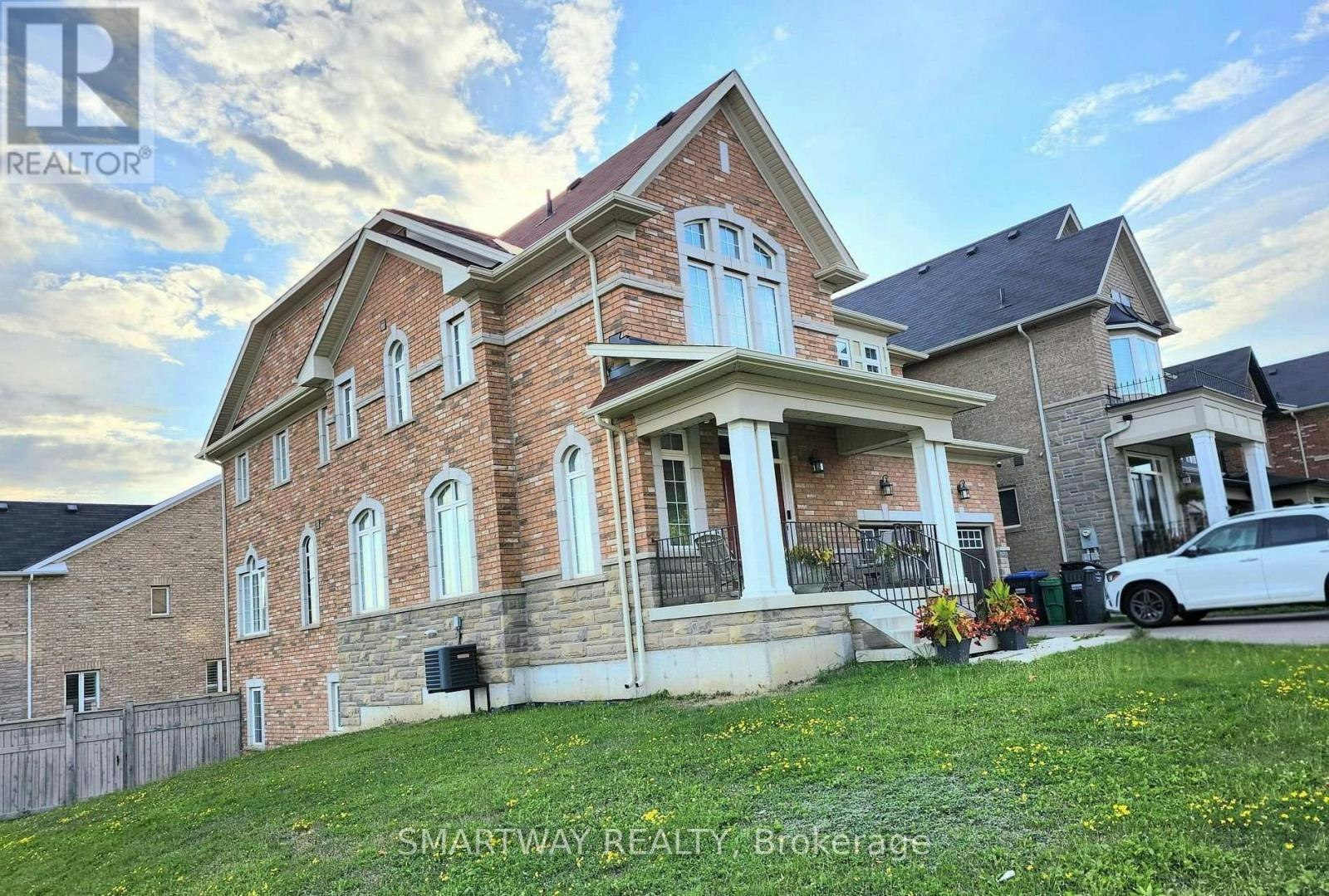 32 Monkton Circle, Brampton, ON, L6Y 0X7 - 2