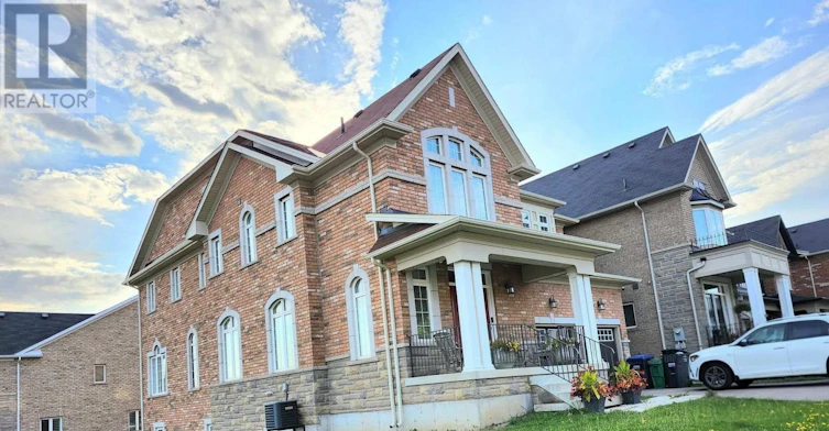 32 Monkton Circle, Brampton, ON, L6Y 0X7 - 2