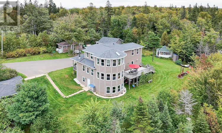 9055 Cavendish Road