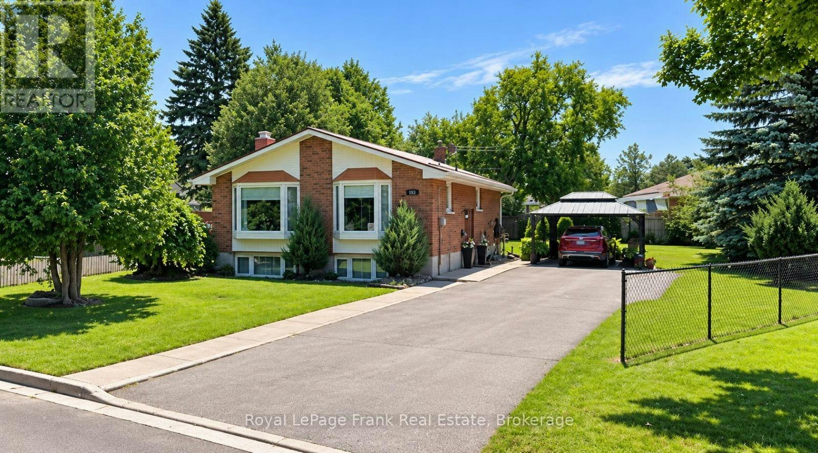 948 St Pauls Street, Peterborough, ON, K9H 6J6