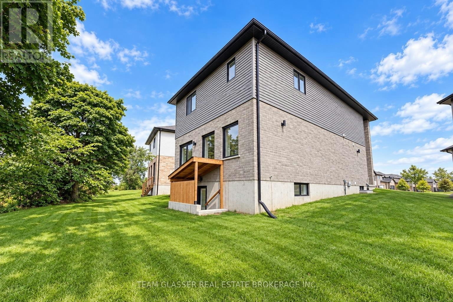 113 Marconi Court, London, ON, N5V 0C9 - 2
