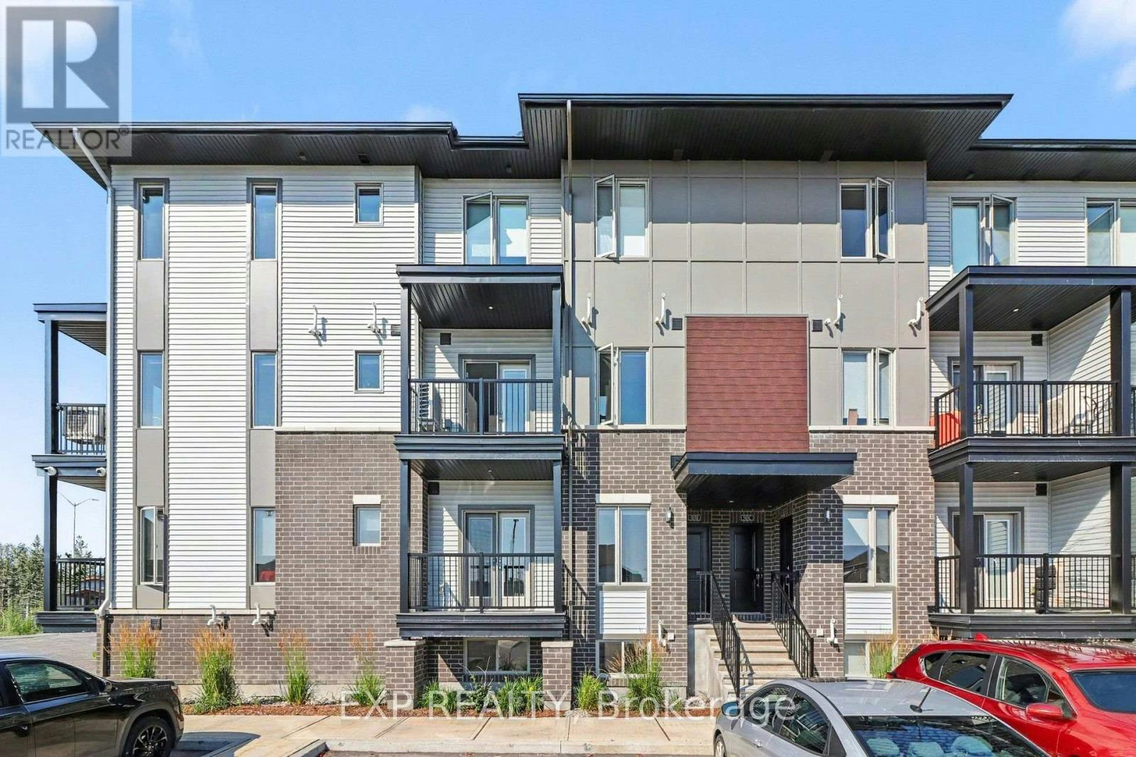 D-509 Southfield Way, Ottawa, ON, K4A 5N7 - 2