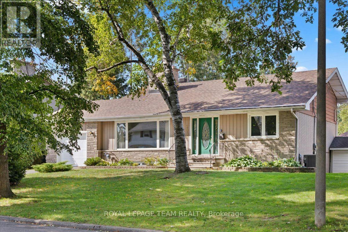 2000 Norway Crescent, Ottawa, ON, K1H 5N7