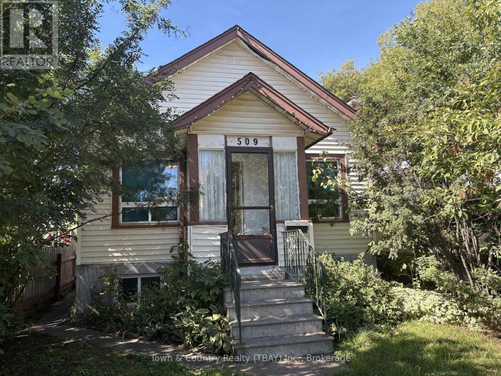 509 May Street N, Thunder Bay, ON, P7C 3R7