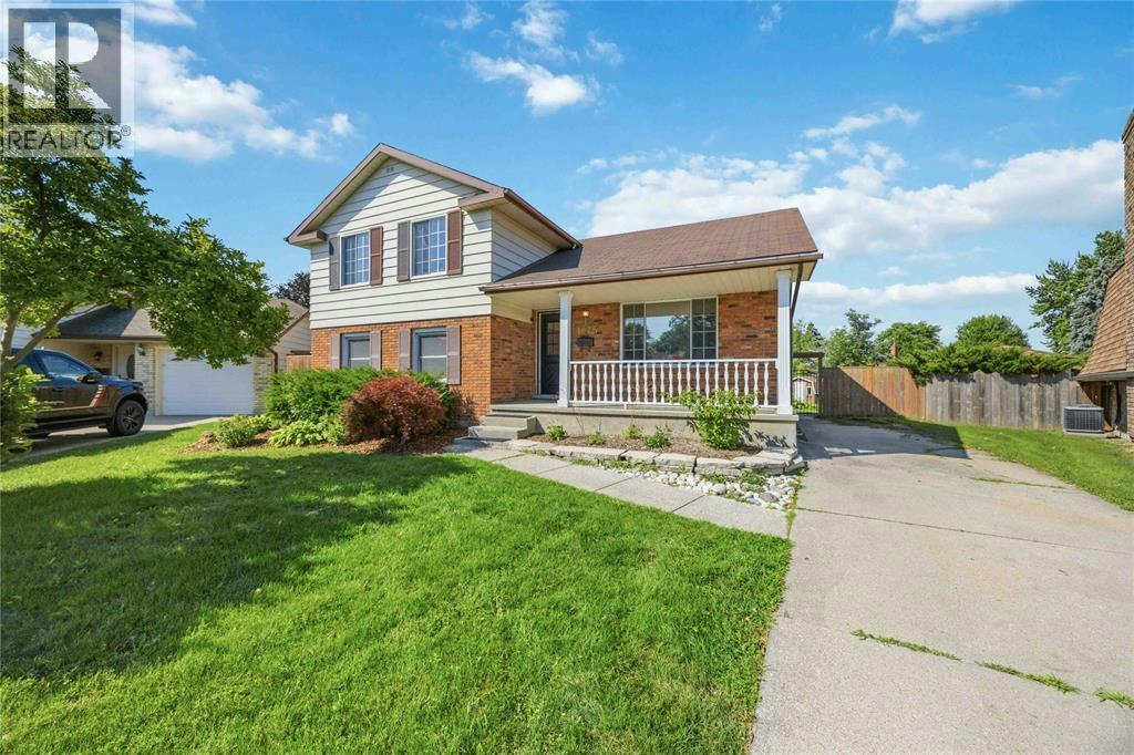 1076 Brimwood Crescent, Sarnia, ON, N7S 5E9
