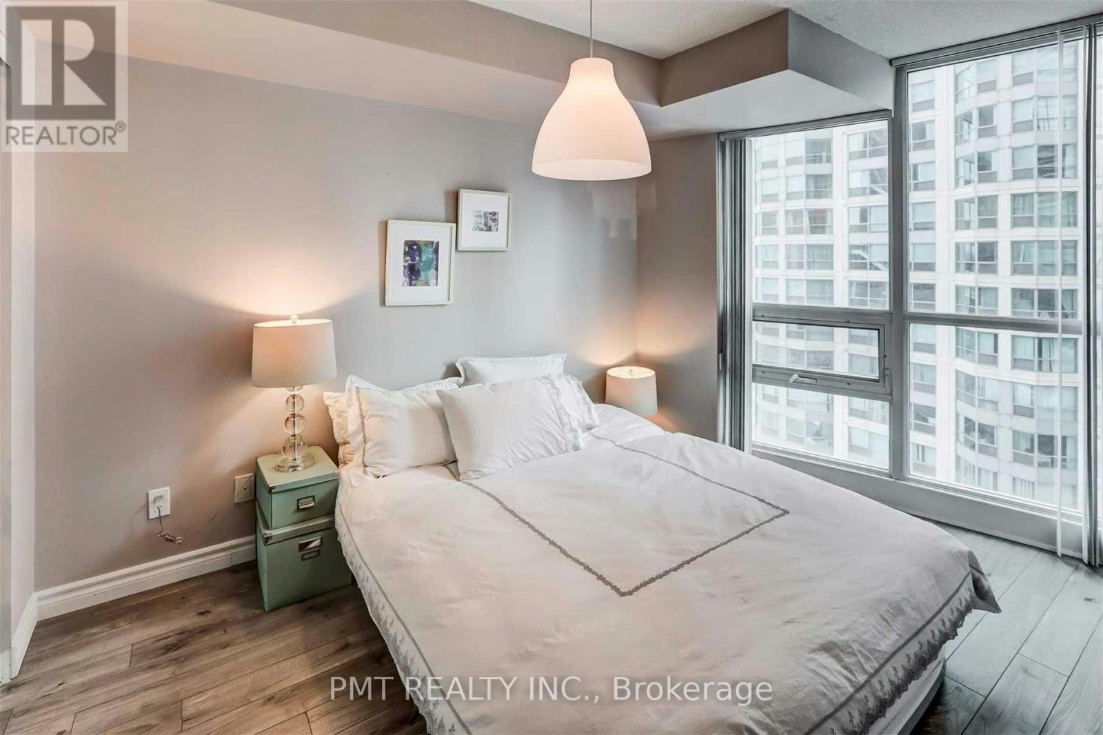 1105-12 Yonge Street, Toronto, ON, M5E 1Z9 - 7