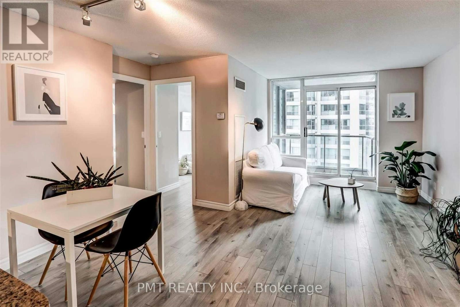 1105-12 Yonge Street, Toronto, ON, M5E 1Z9 - 5