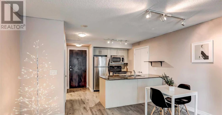 1105-12 Yonge Street, Toronto, ON, M5E 1Z9 - 2