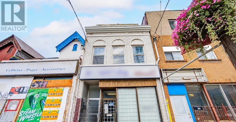 782 Dundas Street W, Toronto, ON, M6J 1V1