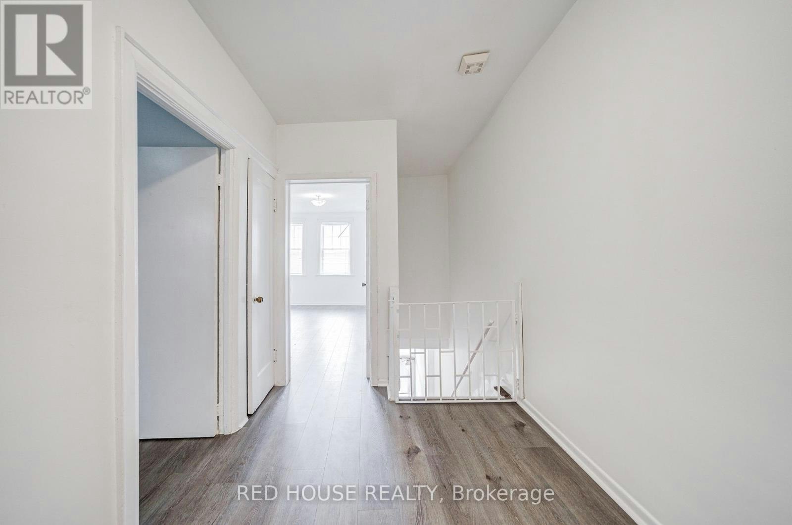782 Dundas Street W, Toronto, ON, M6J 1V1 - 4