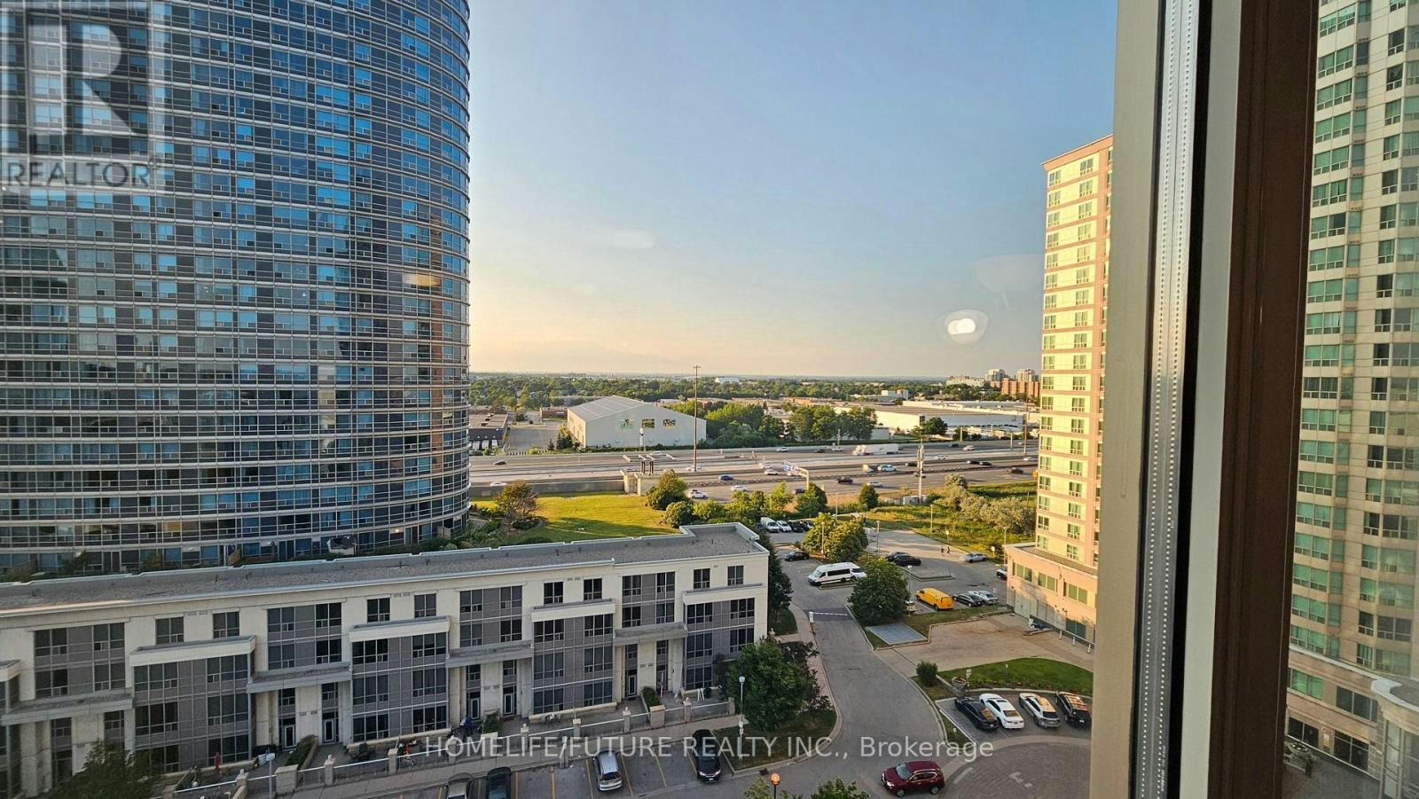 1212-1 Lee Centre Drive, Toronto, ON, M1H 3J2 - 12