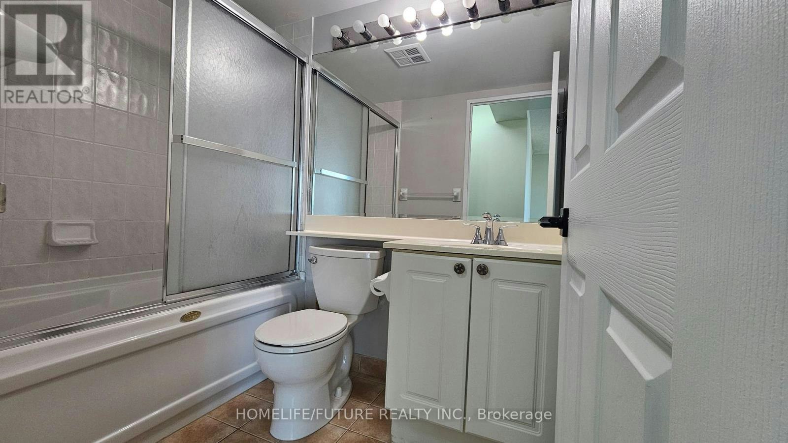 1212-1 Lee Centre Drive, Toronto, ON, M1H 3J2 - 17