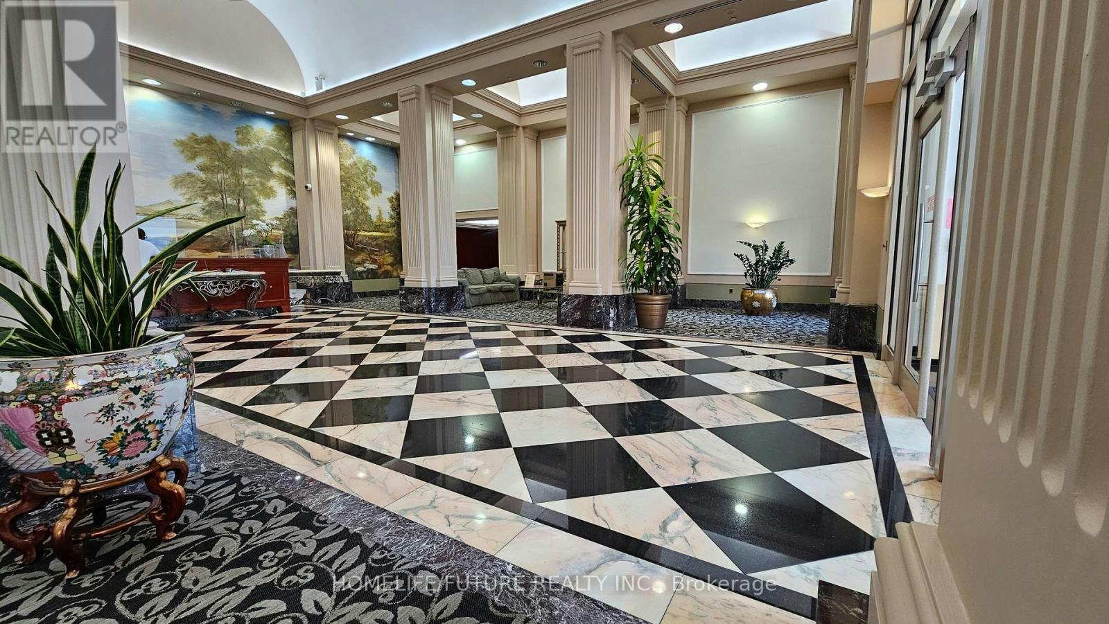 1212-1 Lee Centre Drive, Toronto, ON, M1H 3J2 - 2