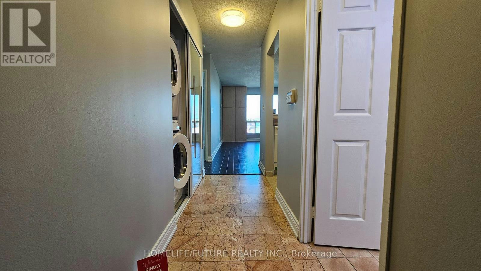 1212-1 Lee Centre Drive, Toronto, ON, M1H 3J2 - 4